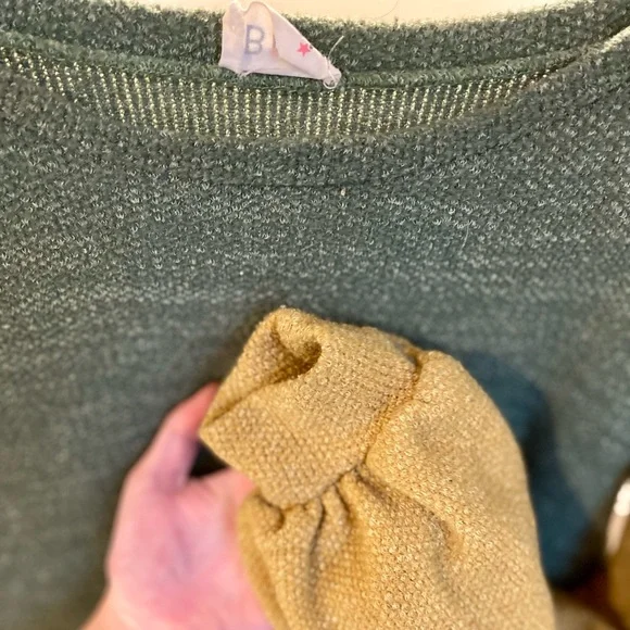 Color-block Sweater - Picture 3 of 3